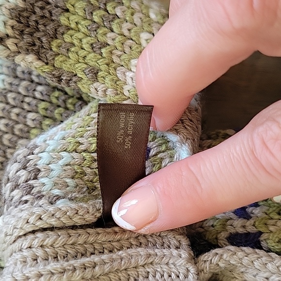 🔴SOLD🔴 The Limited Dog Sweater - Picture 4 of 5